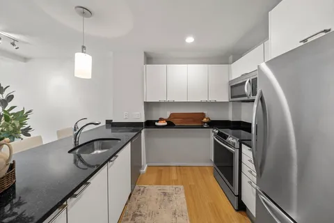 $799,000 | 2 Earhart Street, Unit 308, Cambridge, MA 02141
