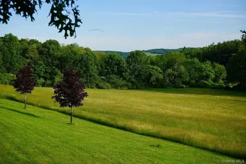 $995,000 | 762 Tower Hill Road, Millbrook, NY 12545