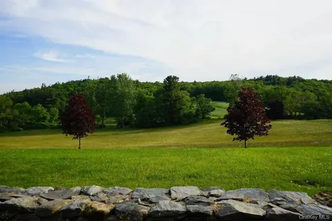 $995,000 | 762 Tower Hill Road, Millbrook, NY 12545