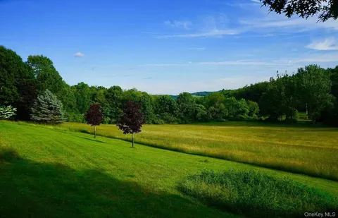 $995,000 | 762 Tower Hill Road, Millbrook, NY 12545