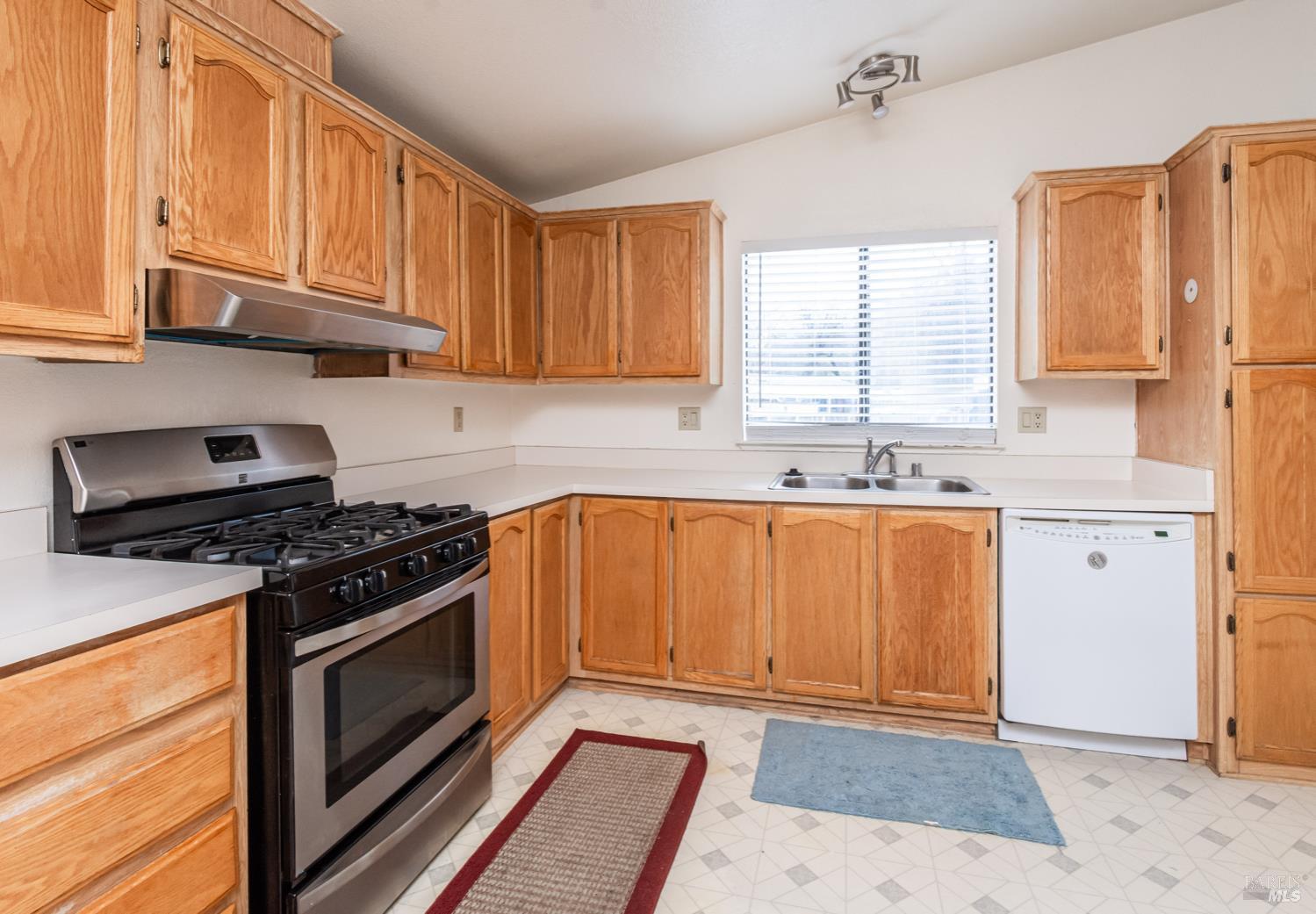 6004 Monticello Road, Unit 41 Napa, CA 94558 - Photo 4 of 19