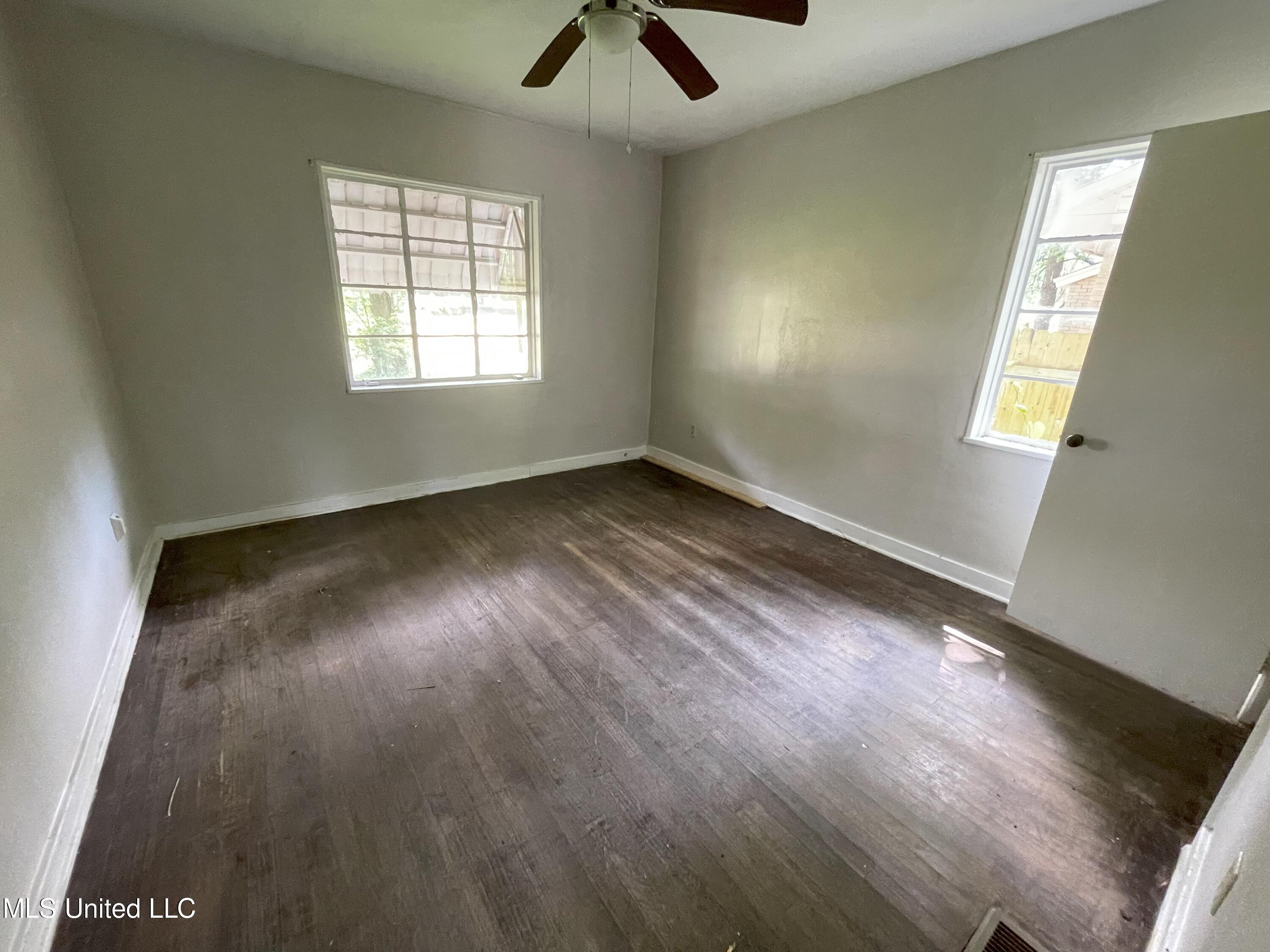 558 Benning Road Jackson, MS 39206 - Photo 5 of 7 IMG_7483