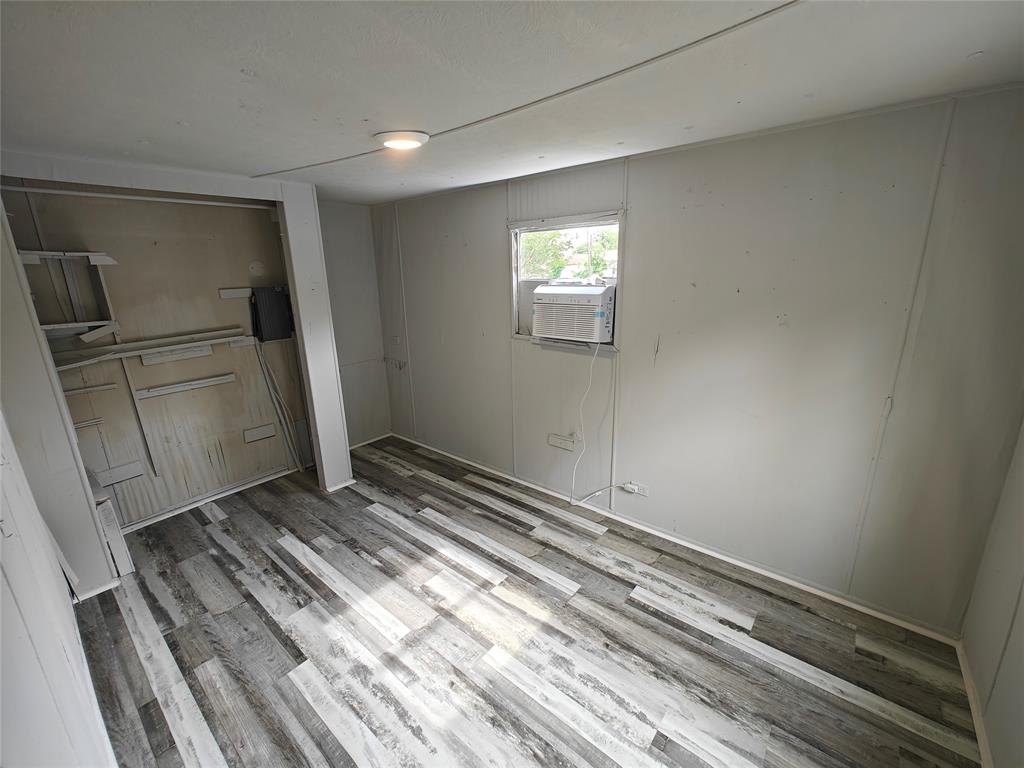 411 East Locust Street Whitewright, TX 75491 - Photo 3 of 7