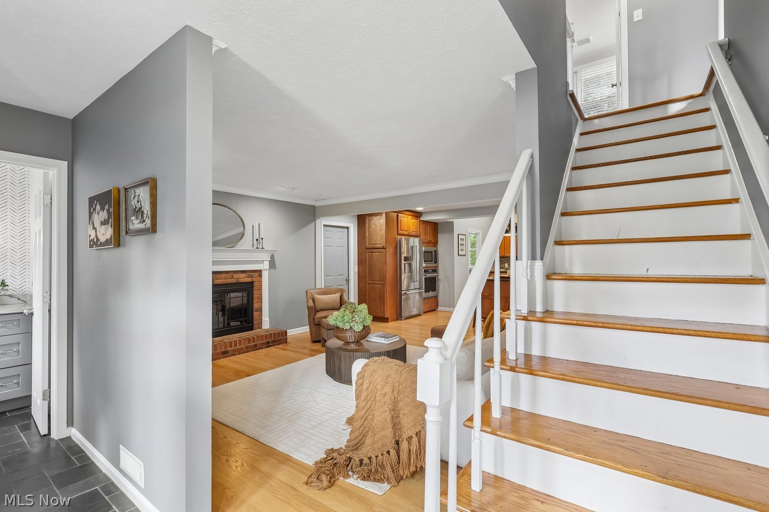 28412 Knickerbocker Road Bay Village, OH 44140 - Photo 4 of 50 Gallery Image 4