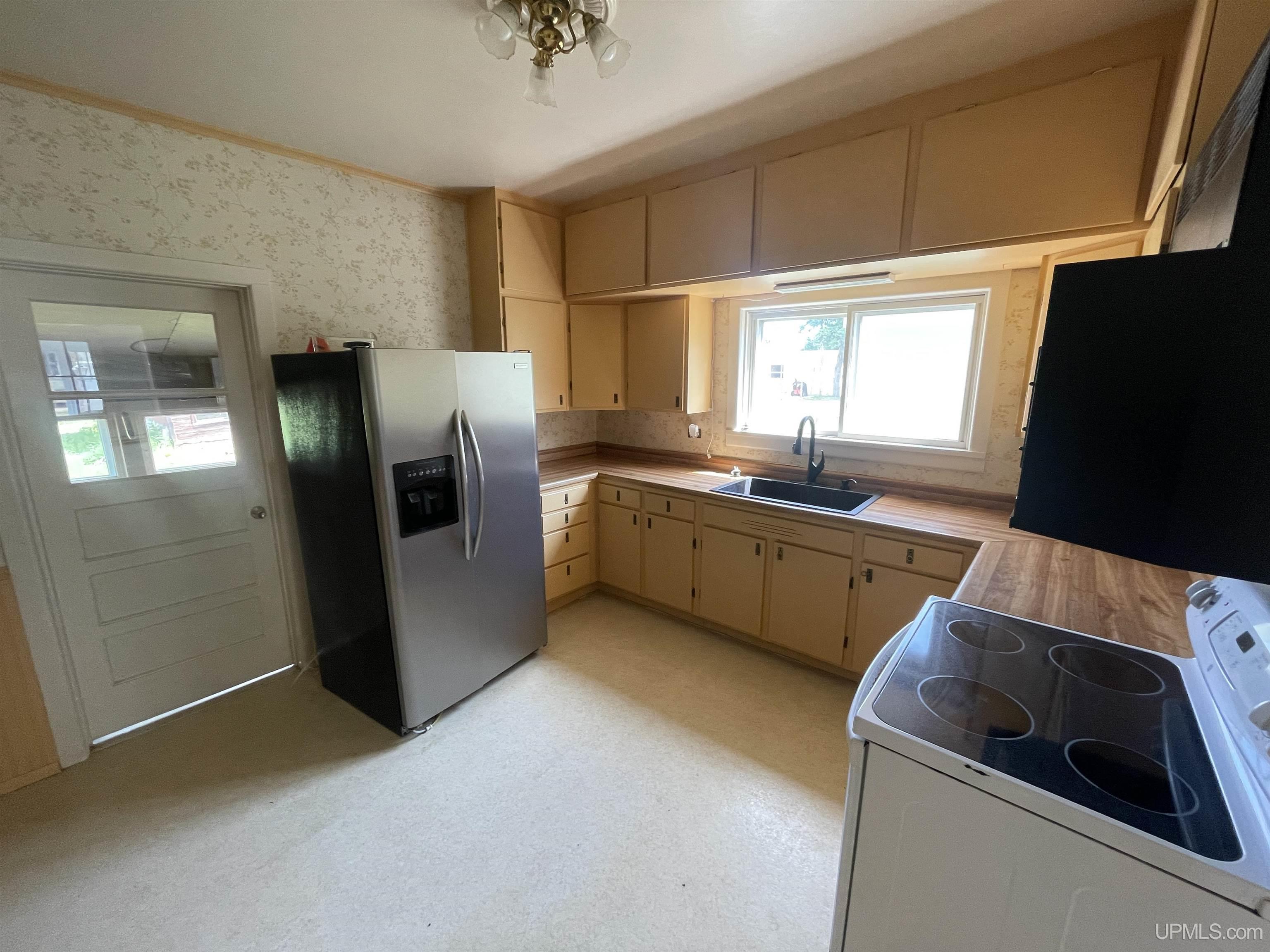 761 East Michigan Ishpeming, MI 49849 - Photo 9 of 33 Gallery Image 9