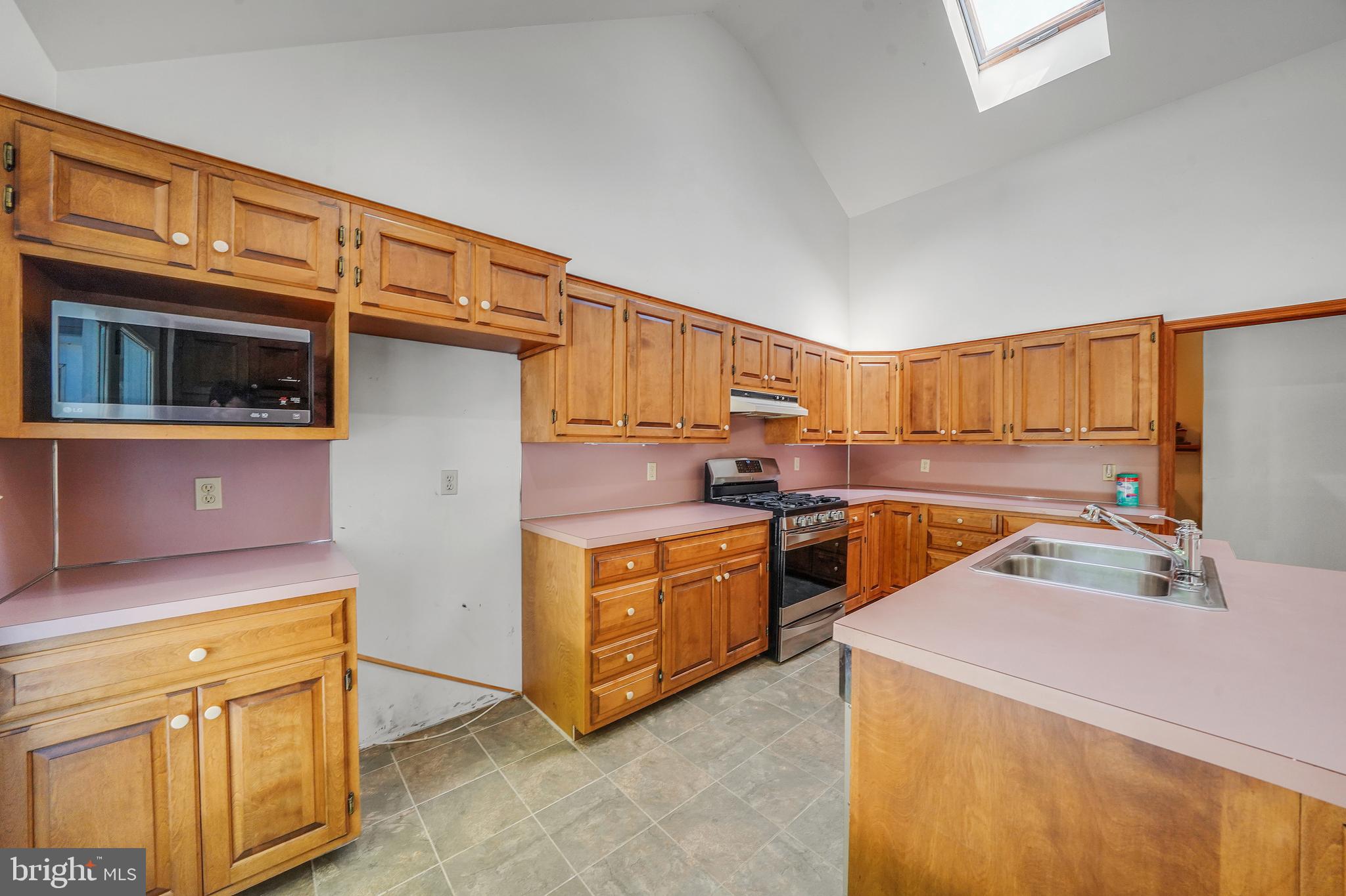 1370 State Road Lincoln University, PA 19352 - Photo 24 of 38 kitchen