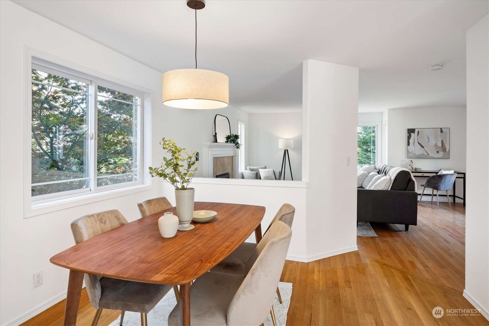 320 Northeast 80th Street Seattle, WA 98115 - Photo 13 of 30