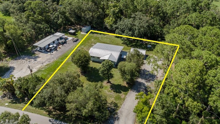 1270 Nobles Road LaBelle, FL 33935 - Photo 14 of 18 a view of yard from a balcony