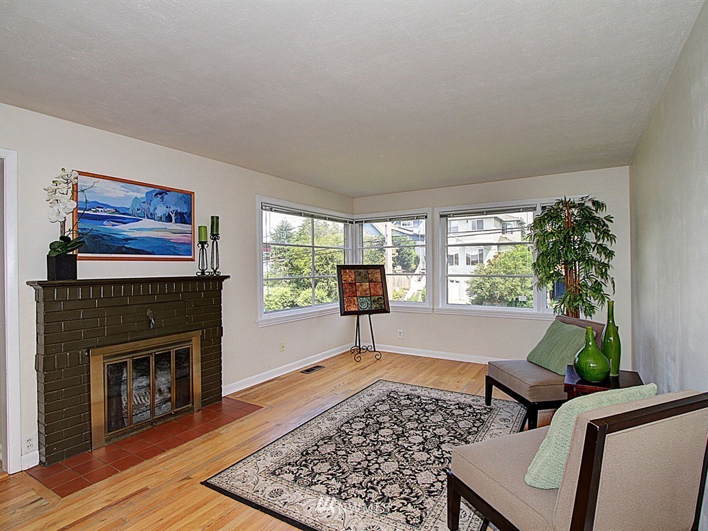 3941 Southwest Southern Street Seattle, WA 98136 - Photo 3 of 16