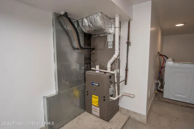 a view of walk in closet