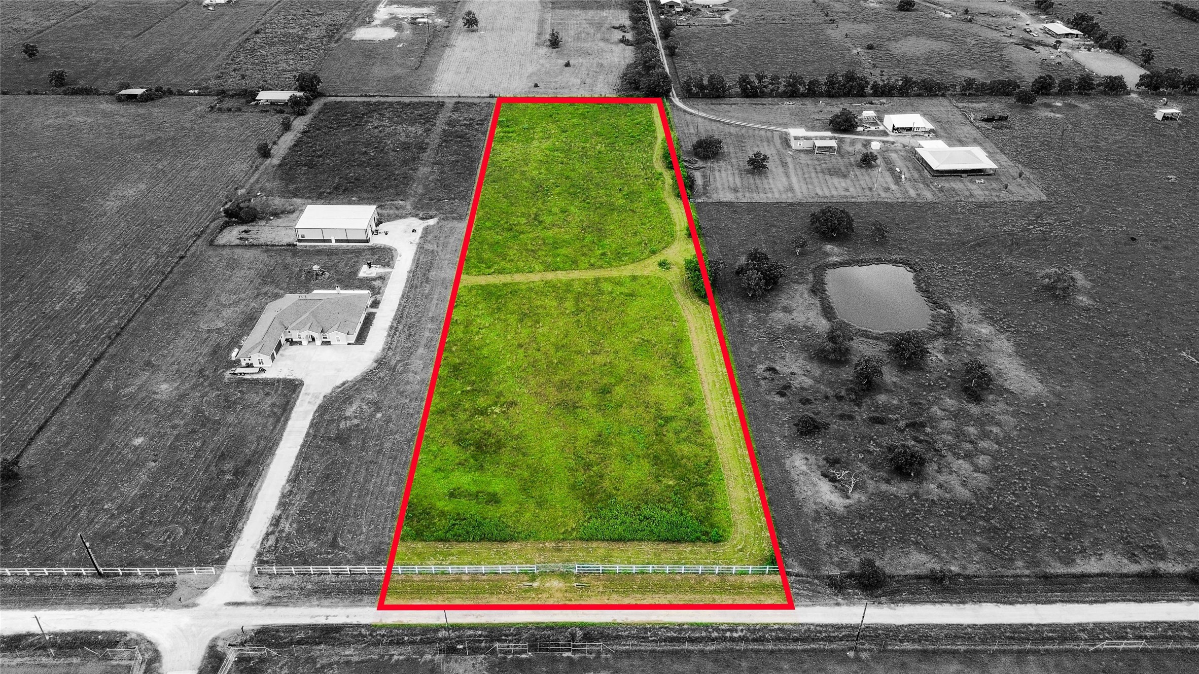 1409 Airline Road West Rosharon, TX 77583 - Photo 2 of 6 a view of a yard