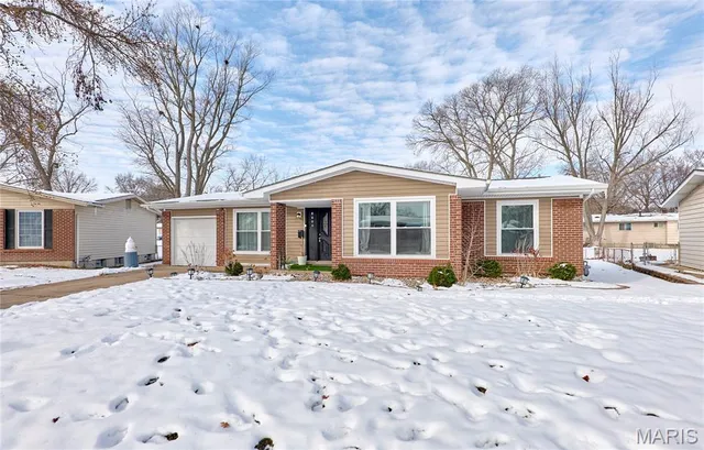 $230,000 | 1350 Sandy Drive, Florissant, MO 63031