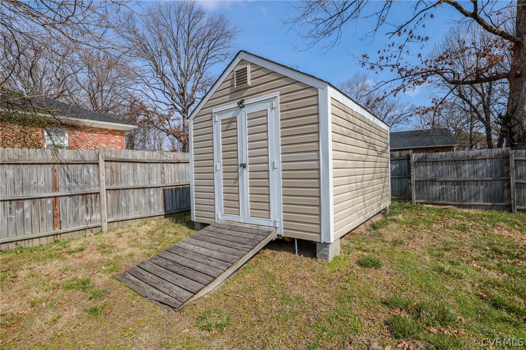 6706 Bethlehem Road Richmond, VA 23230 - Photo 22 of 27 An additional storage shed that is also powered!