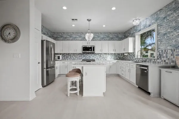 $1,190,000 | 2708 Hinton Circle, Elk Grove, CA 95758