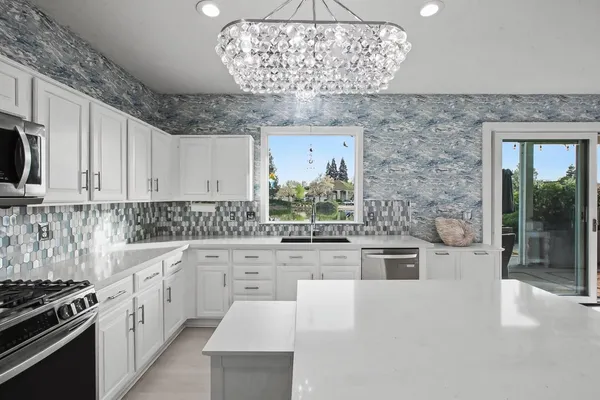 $1,190,000 | 2708 Hinton Circle, Elk Grove, CA 95758