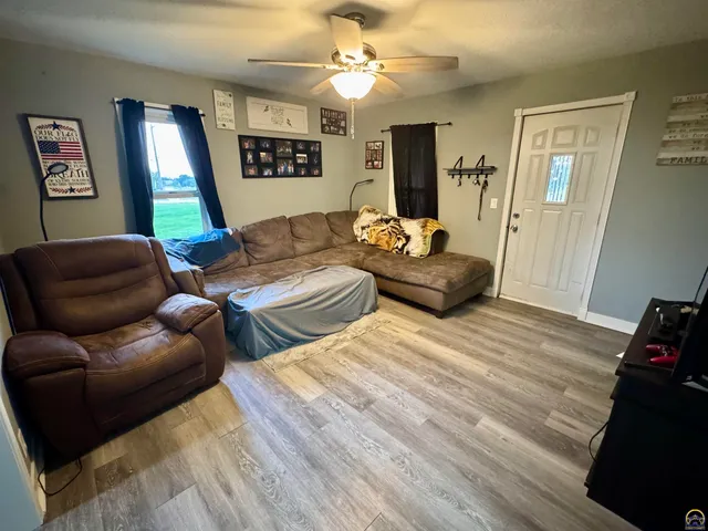 $160,000 | 340 Cedar Street, Sabetha, KS 66534