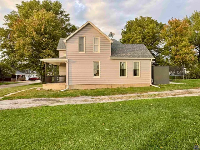 $160,000 | 340 Cedar Street, Sabetha, KS 66534