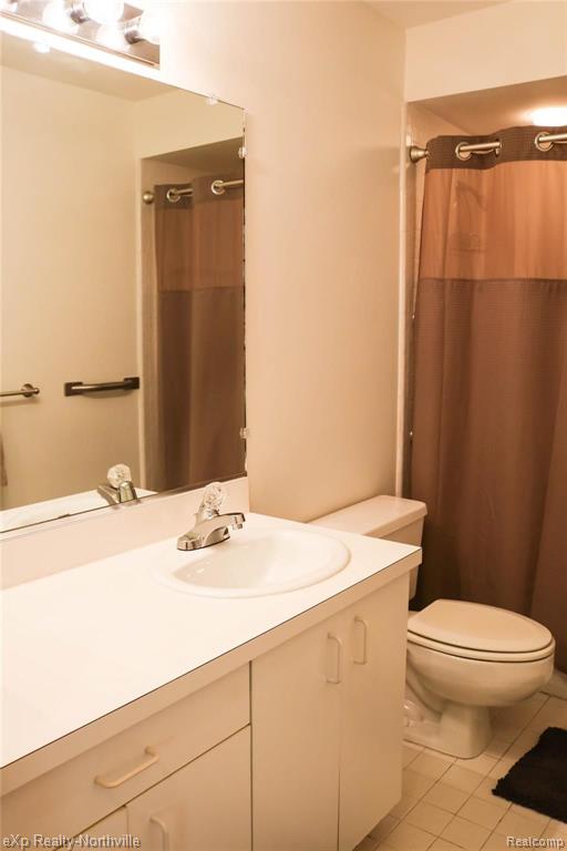 30594 Orchard Lake Road, Unit 49 Farmington Hills, MI 48334 - Photo 11 of 19