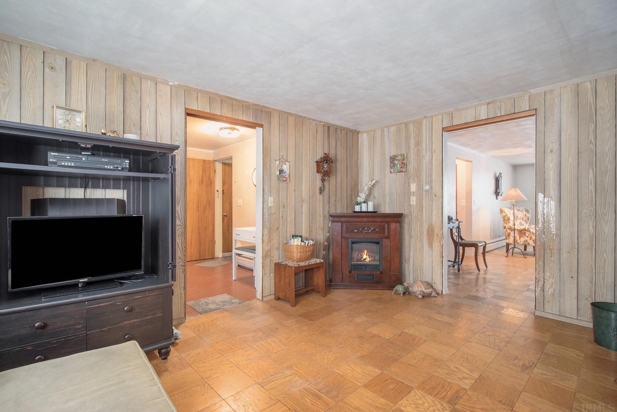17477 Cleveland Road South Bend, IN 46635 - Photo 6 of 18 Gallery Image 6