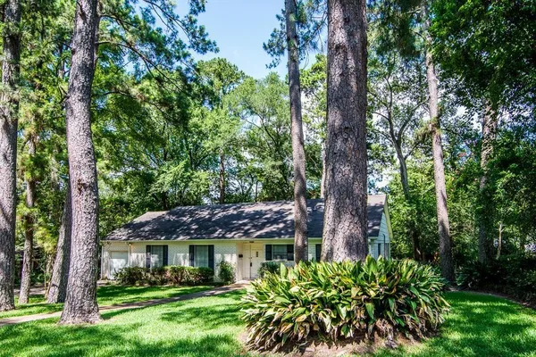 $1,650 | 1701 Ave R, Huntsville, TX 77340