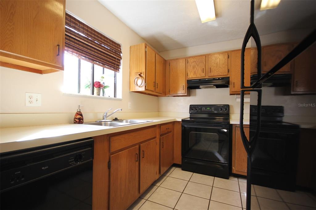 2300 Southwest 43rd Street, Unit G2 Gainesville, FL 32607 - Photo 7 of 19