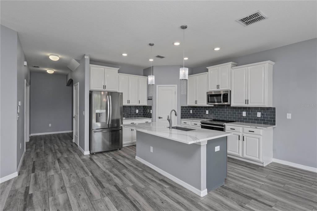 11728 Lake Boulevard New Port Richey, FL 34655 - Photo 11 of 53