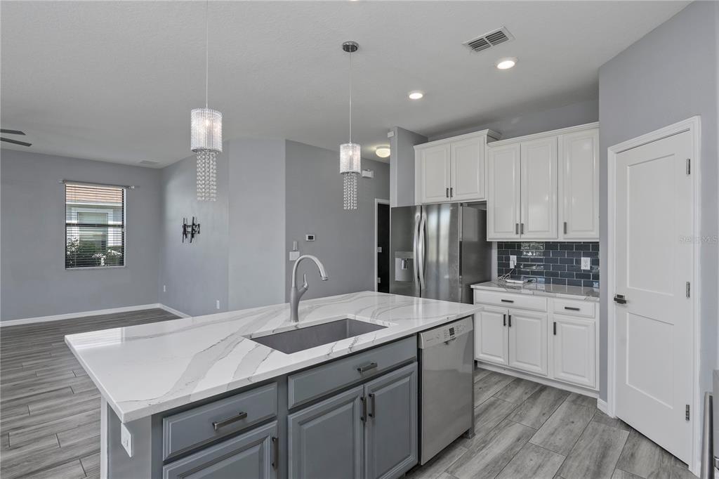 11728 Lake Boulevard New Port Richey, FL 34655 - Photo 12 of 53