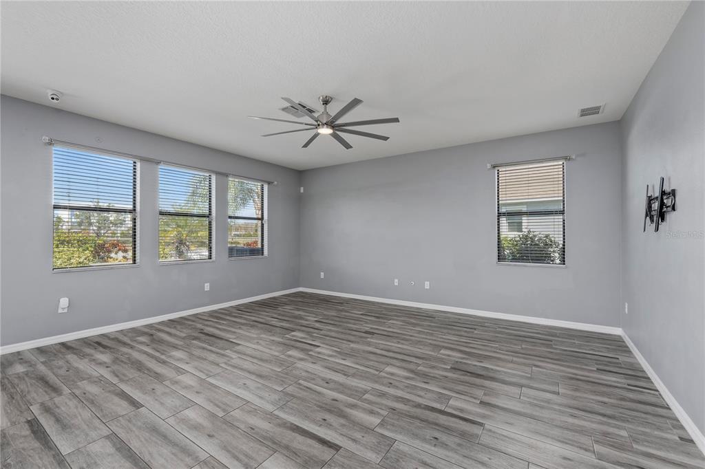 11728 Lake Boulevard New Port Richey, FL 34655 - Photo 17 of 53