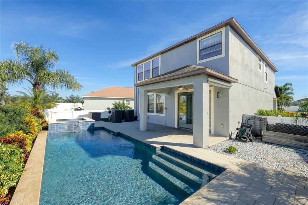 11728 Lake Boulevard New Port Richey, FL 34655 - Photo 4 of 53