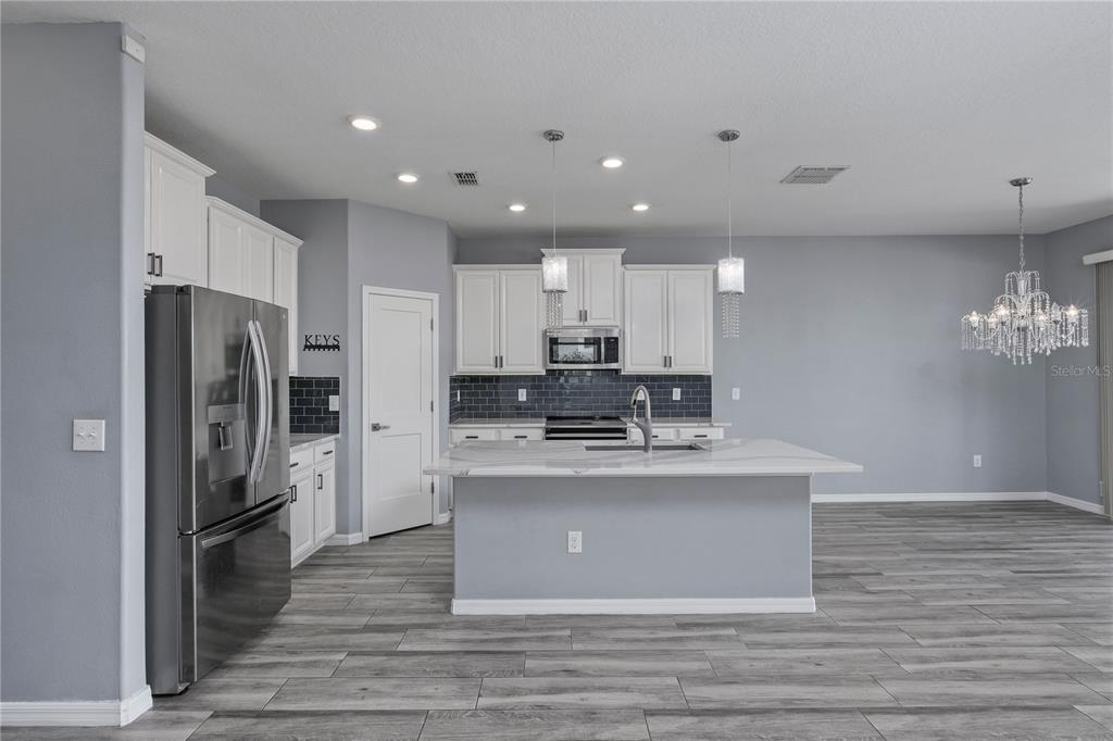 11728 Lake Boulevard New Port Richey, FL 34655 - Photo 8 of 53