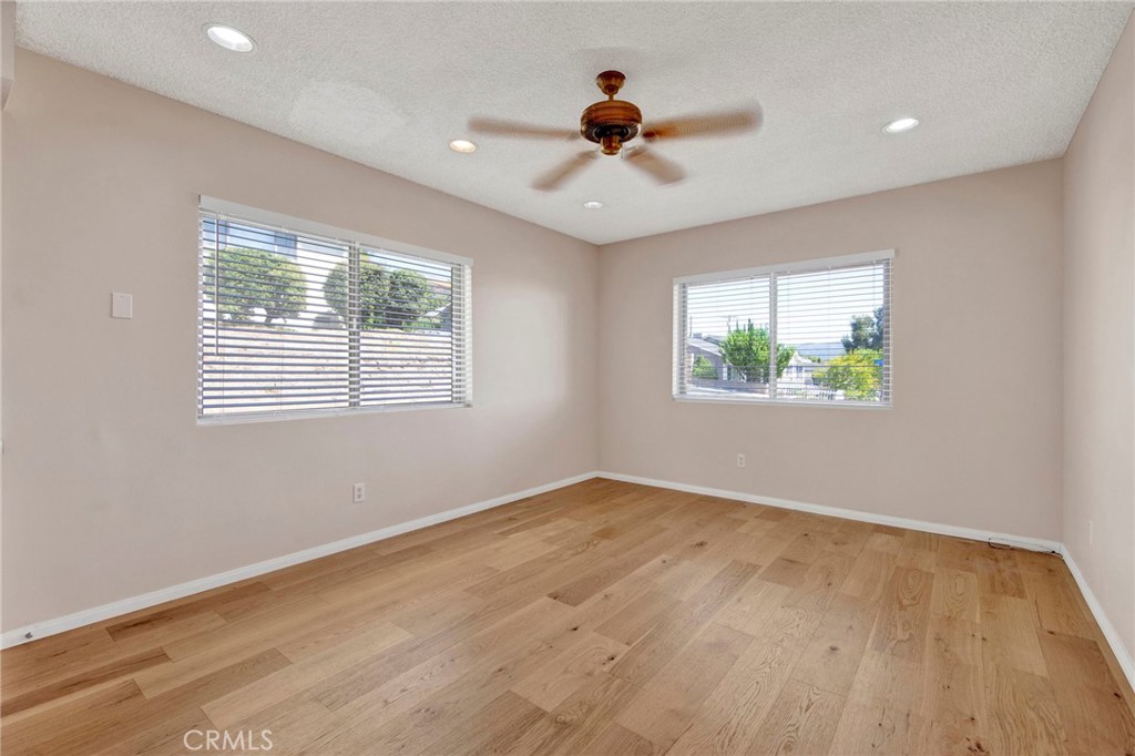 7217 Lonzo Street Tujunga, CA 91042 - Photo 9 of 29