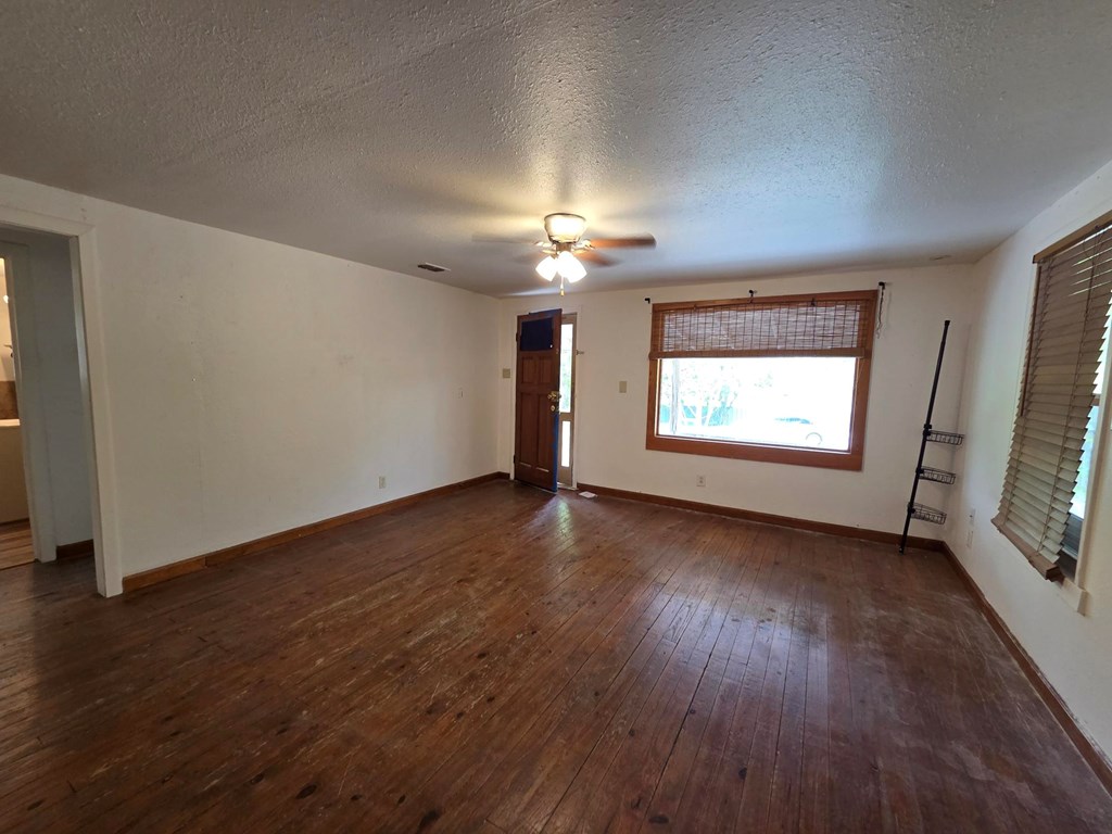 3414 Riverside Drive Kerrville, TX 78028 - Photo 5 of 9 Gallery Image 5
