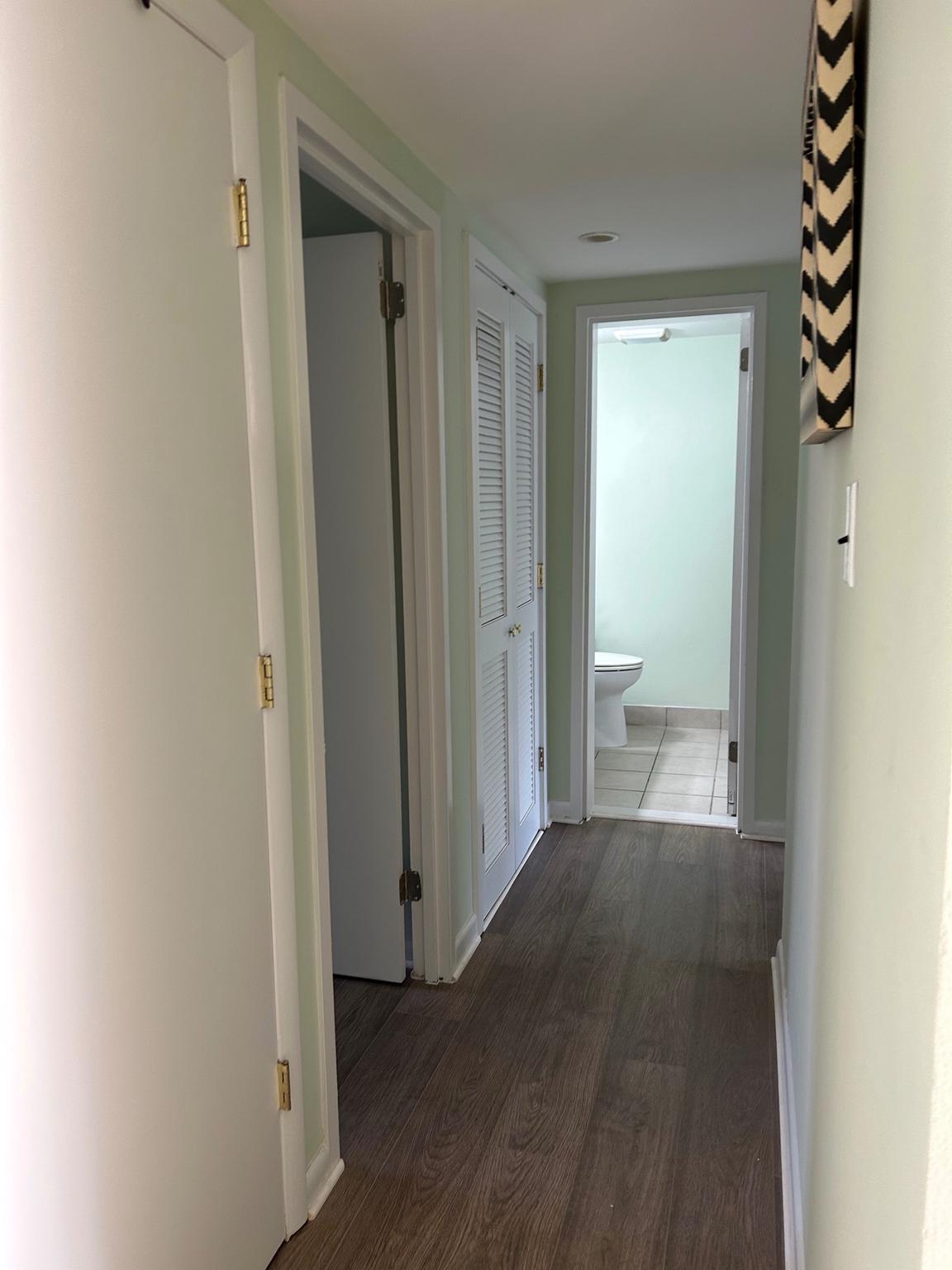 11609 Stoneview Square, Unit 11C Reston, VA 20191 - Photo 10 of 27 Hallway , entry
