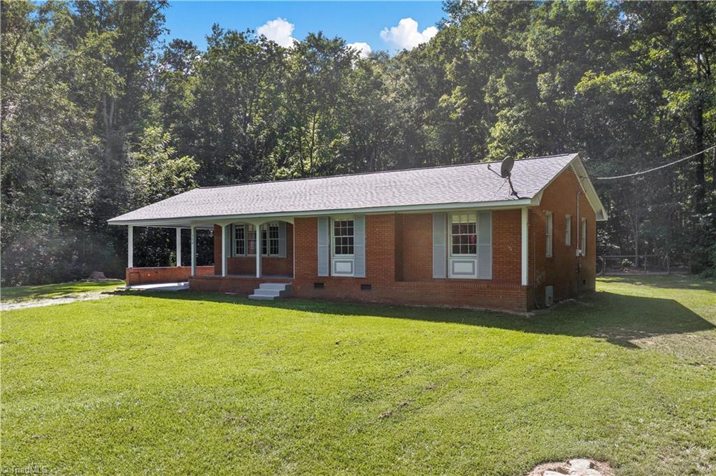 566 Sexton Road Denton, NC 27239 - Photo 2 of 29 front