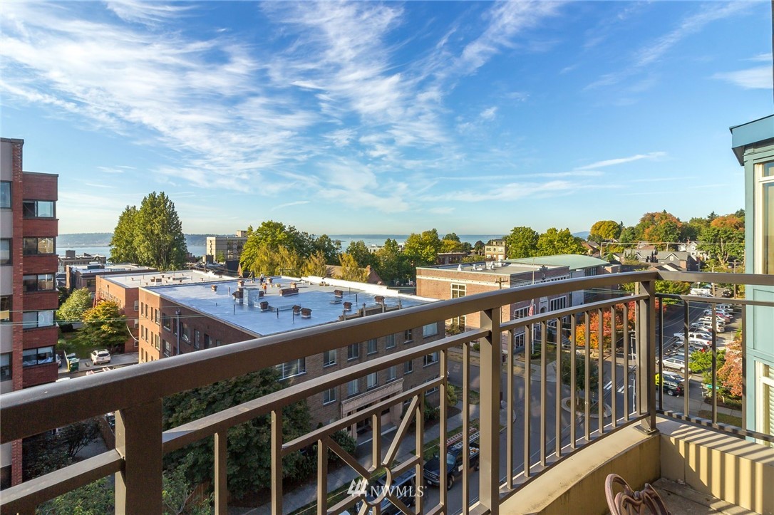22 West Lee Street, Unit 601 Seattle, WA 98119 - Photo 17 of 25
