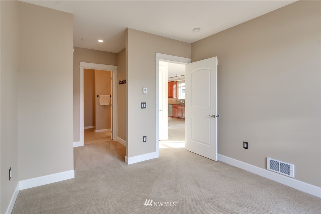 22 West Lee Street, Unit 601 Seattle, WA 98119 - Photo 19 of 25