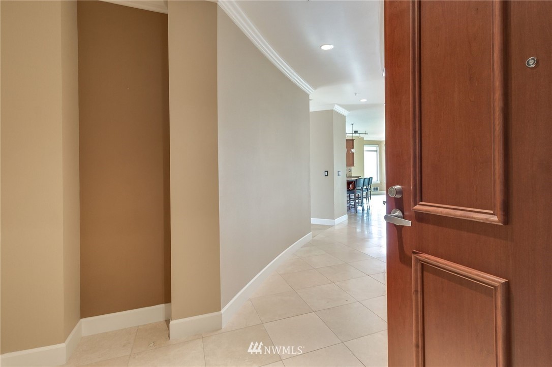 22 West Lee Street, Unit 601 Seattle, WA 98119 - Photo 4 of 25