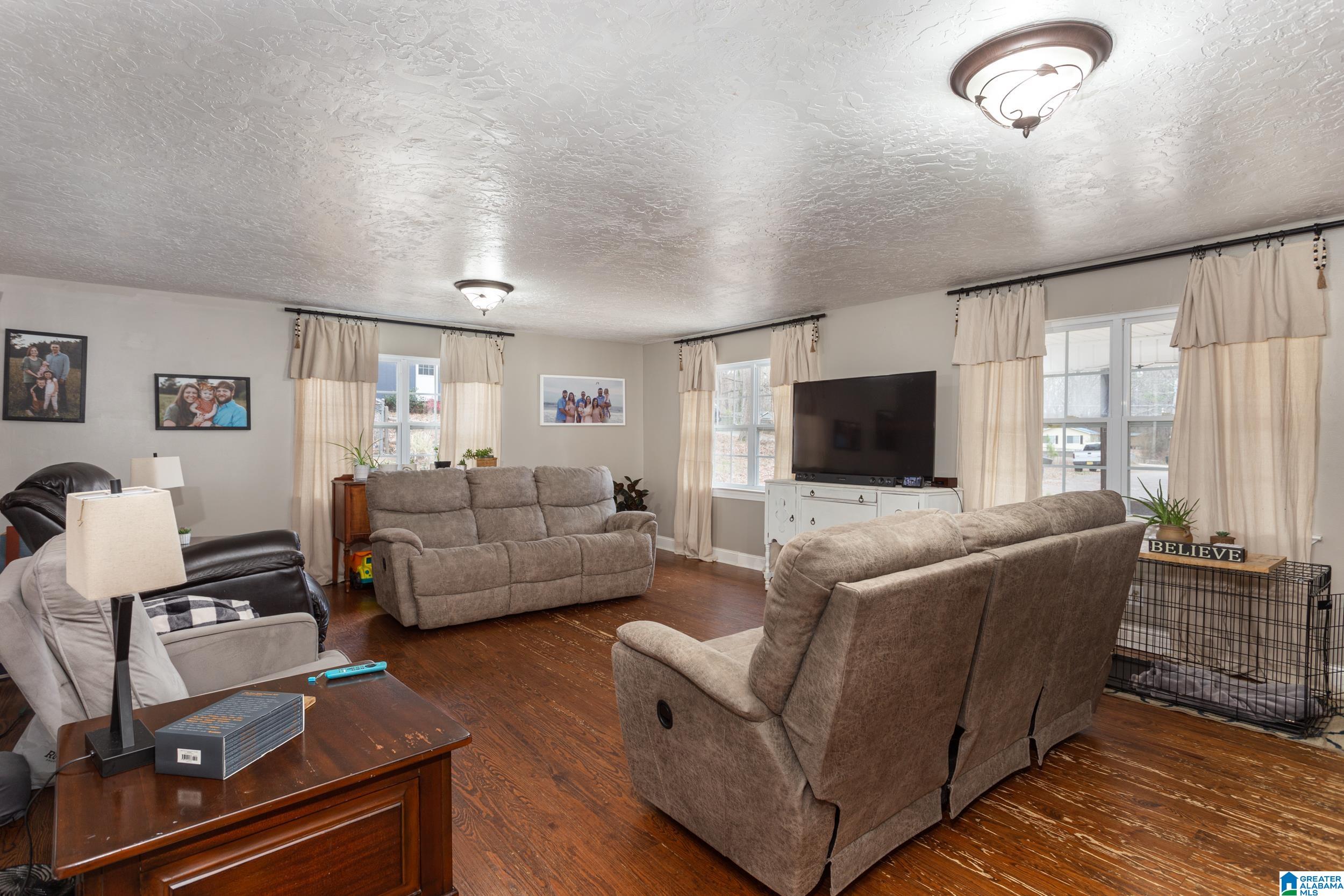 117 David Circle Anniston, AL 36201 - Photo 2 of 35