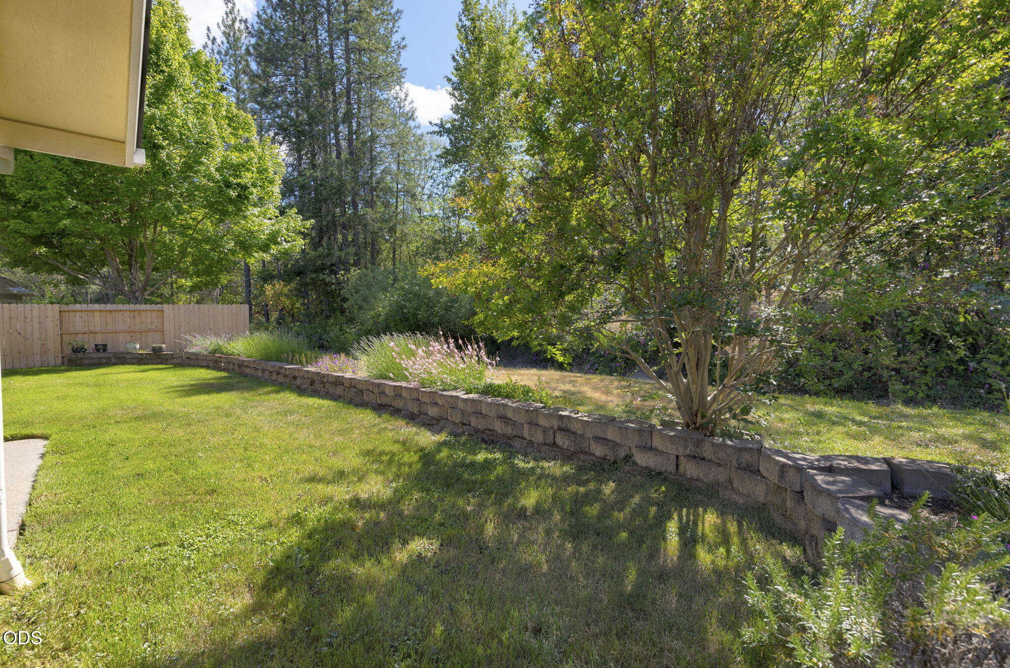 2738 Trinity Way Grants Pass, OR 97527 - Photo 37 of 42