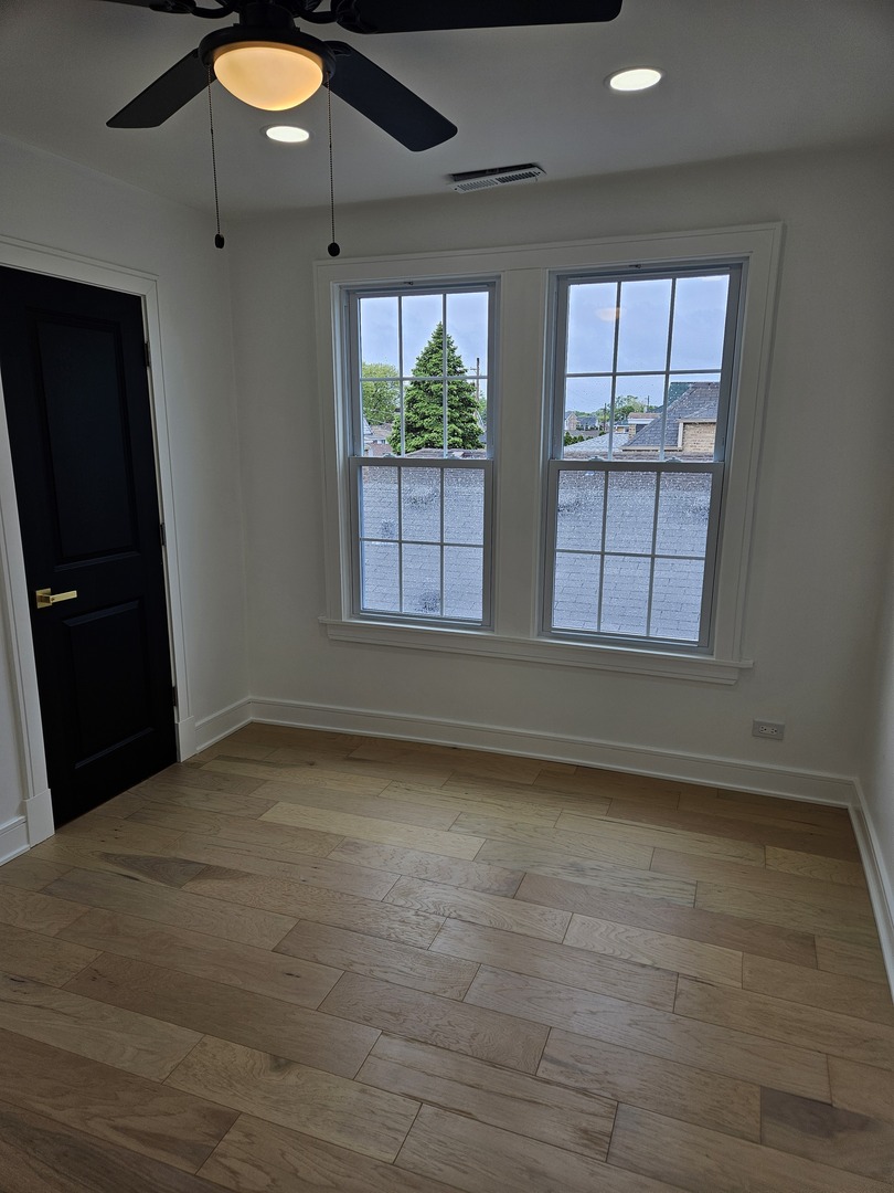 5402 North Mobile Avenue Chicago, IL 60630 - Photo 17 of 42