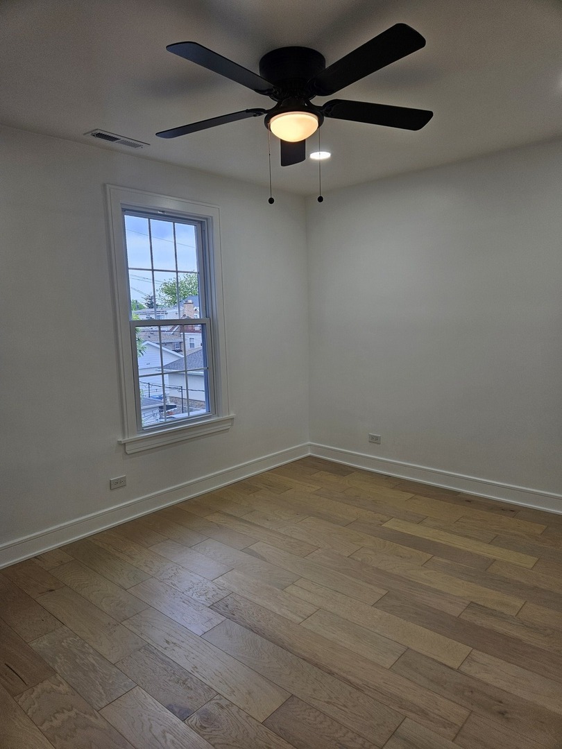 5402 North Mobile Avenue Chicago, IL 60630 - Photo 19 of 42