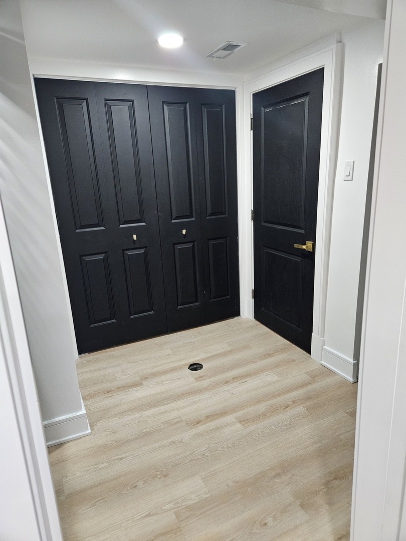 5402 North Mobile Avenue Chicago, IL 60630 - Photo 27 of 42