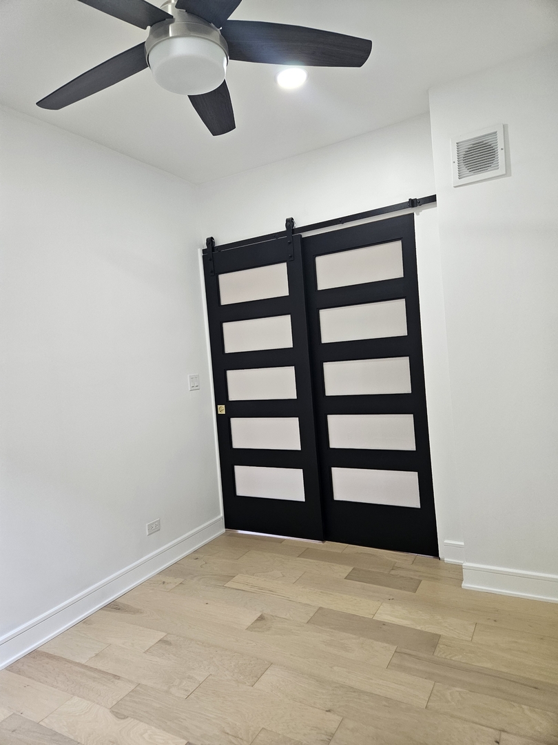 5402 North Mobile Avenue Chicago, IL 60630 - Photo 8 of 42