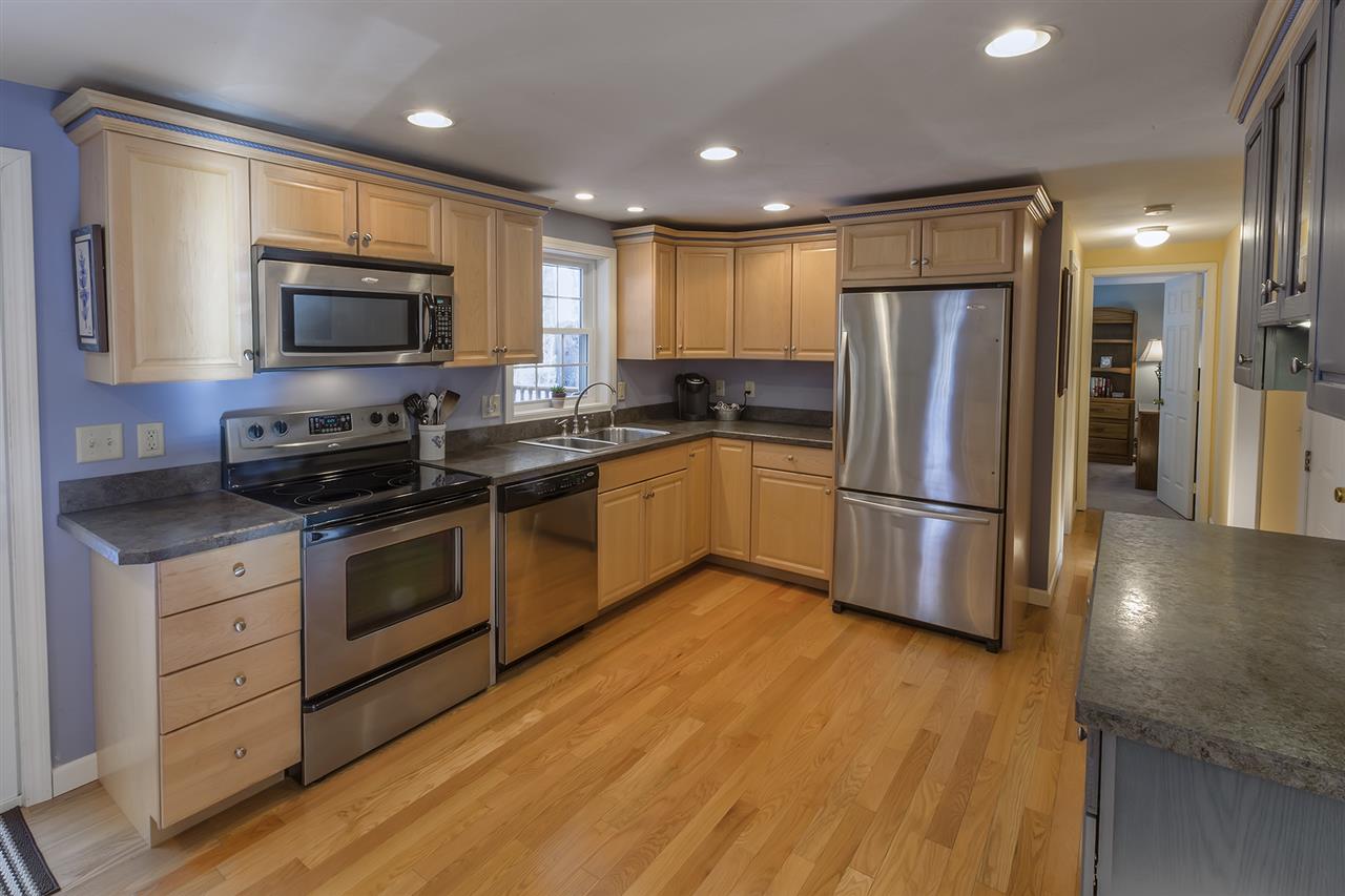 4 Speare Road Hudson, NH 03051 - Photo 12 of 29