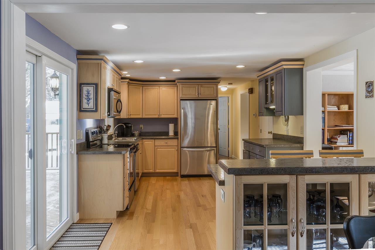 4 Speare Road Hudson, NH 03051 - Photo 14 of 29
