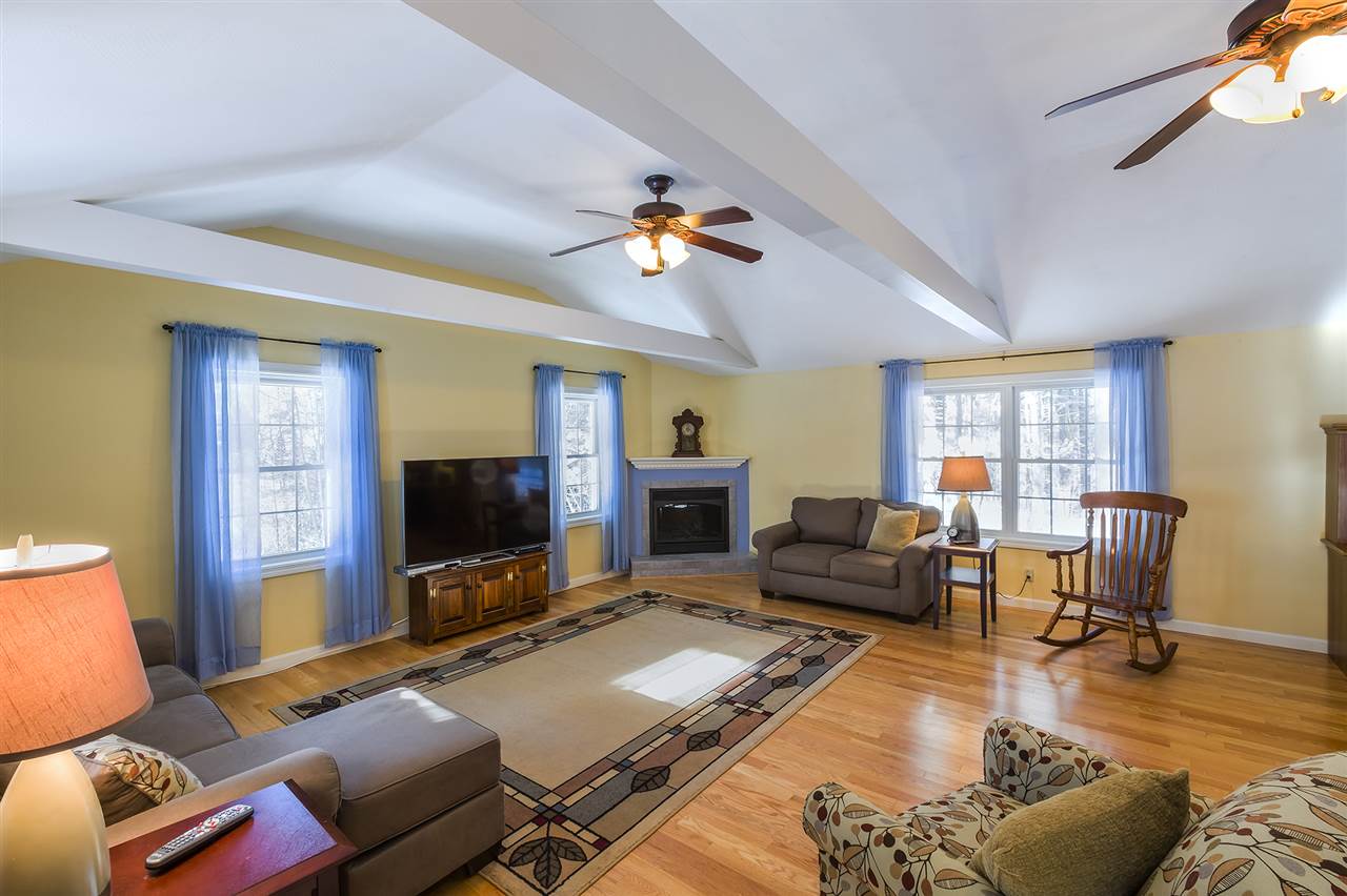 4 Speare Road Hudson, NH 03051 - Photo 5 of 29