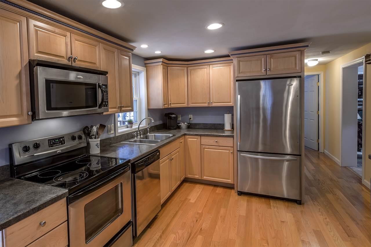 4 Speare Road Hudson, NH 03051 - Photo 10 of 29