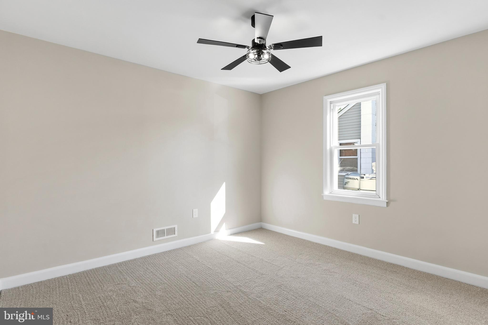 182 Lake Road Pasadena, MD 21122 - Photo 12 of 21