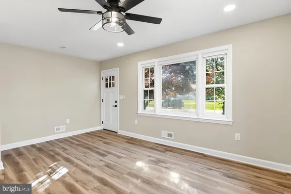 $475,000 | 182 Lake Road, Pasadena, MD 21122
