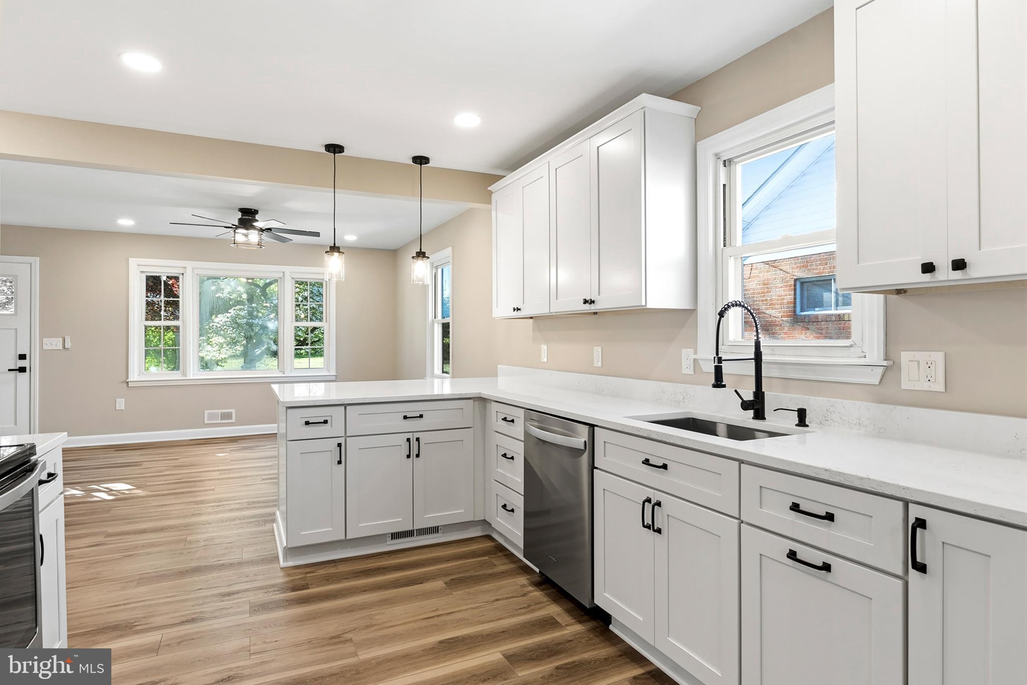 182 Lake Road Pasadena, MD 21122 - Photo 8 of 21